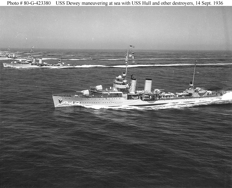 USS Worden (DD 352) off San Diego, 1936