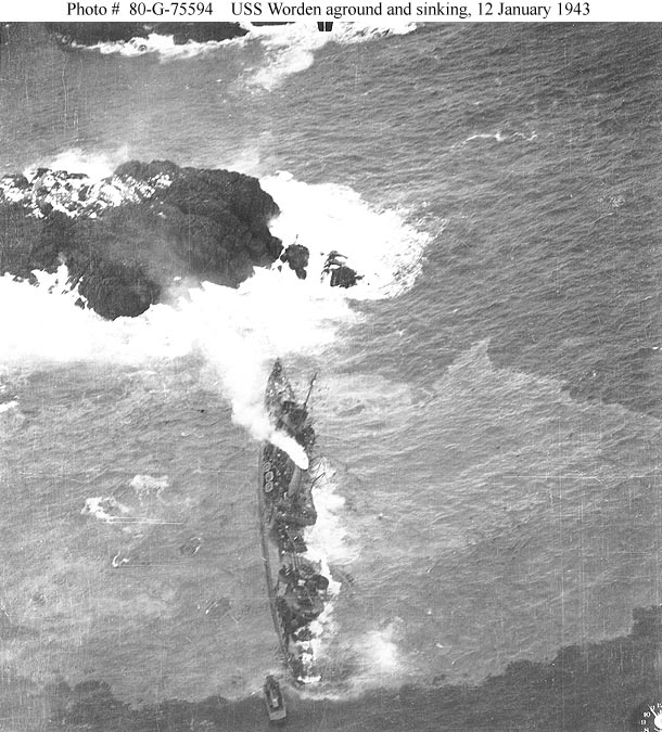 USS Worden (DD 352) sinking, 1942